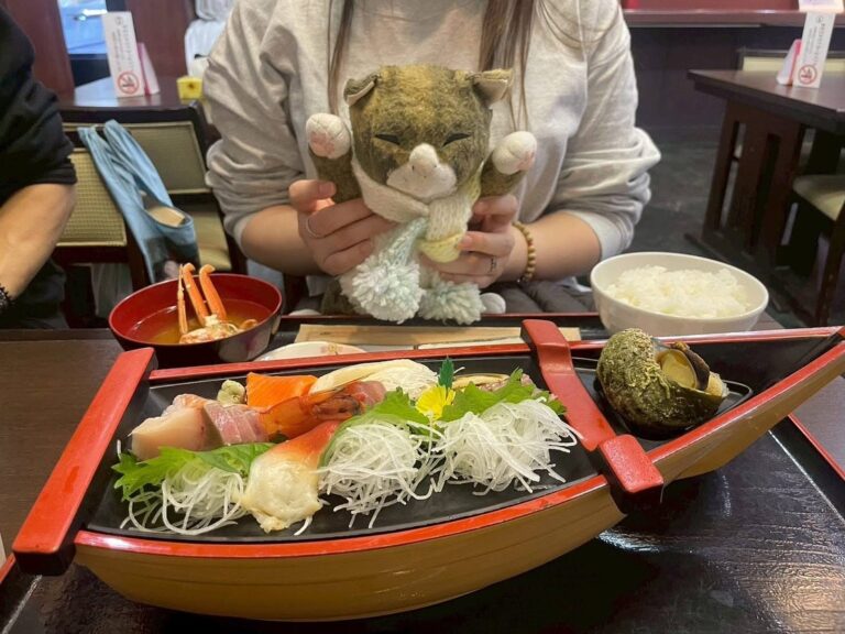 海鮮どんや とびしま 鶴岡店